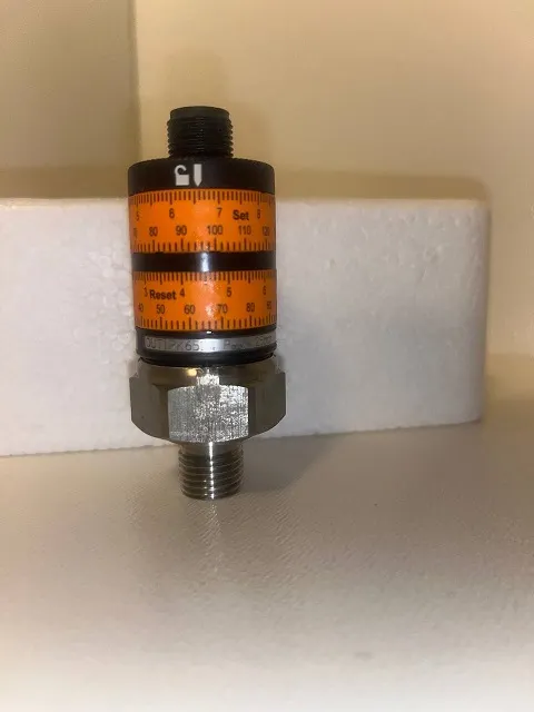 IFM PK6524 Pressure Switch