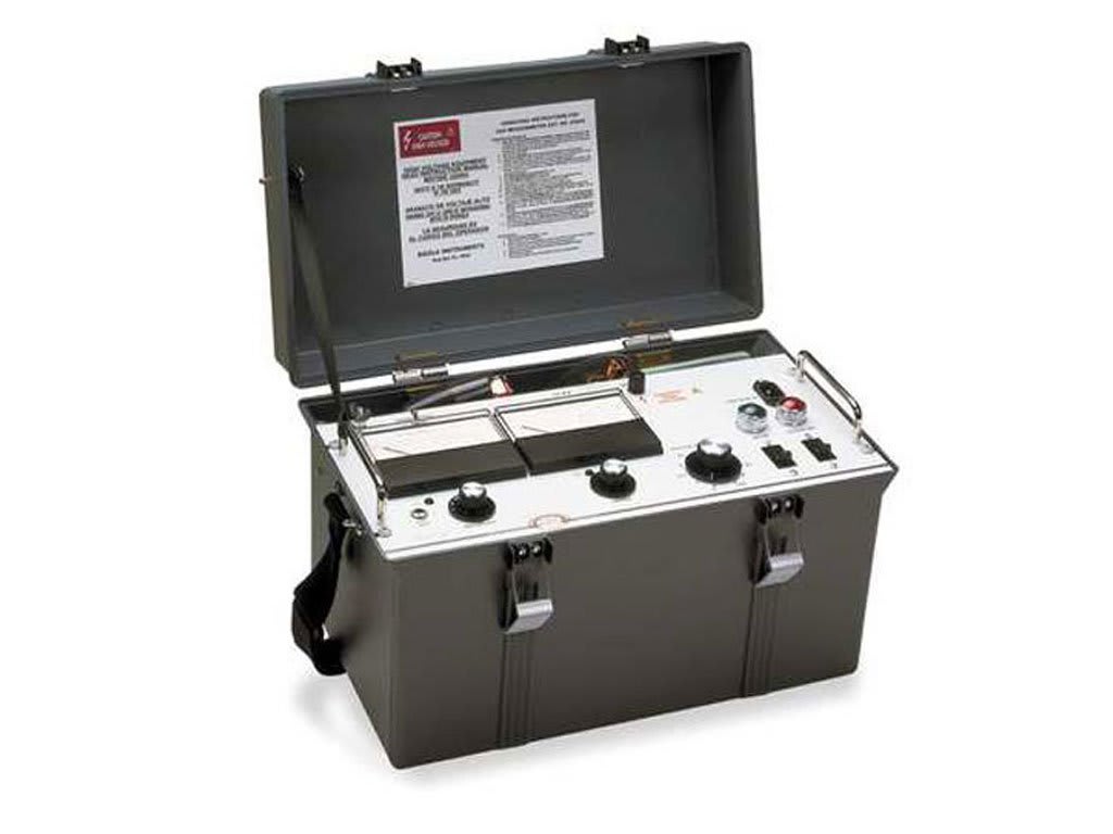 ست تست دی‌الکتریک ۱۵ کیلوولت MEGGER مدل 220015V2-47